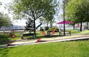 Loft 8 personnes à Wimille – Location près de Nausicaá et plages 33 mini golf